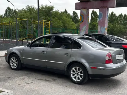 Volkswagen Passat 2004 года за 2 000 000 тг. в Алматы – фото 4