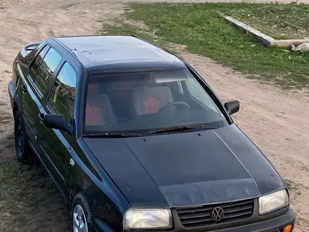 Volkswagen Vento 1993 года за 600 000 тг. в Алматы