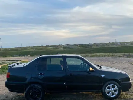 Volkswagen Vento 1993 года за 600 000 тг. в Алматы – фото 5