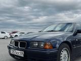 BMW 318 1996 годаүшін2 100 000 тг. в Караганда – фото 2