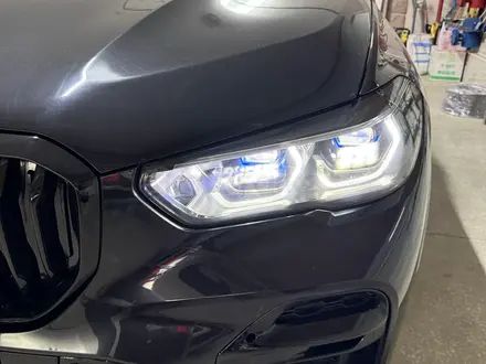 BMW X5 2023 года за 49 000 000 тг. в Караганда – фото 3