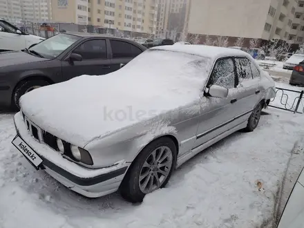 BMW 520 1993 года за 650 000 тг. в Астана – фото 2