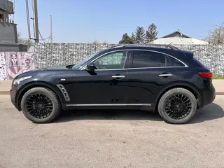 Infiniti FX35, 2009