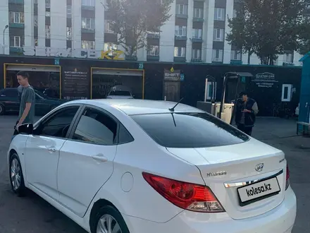 Hyundai Accent 2013 года за 5 600 000 тг. в Алматы – фото 2