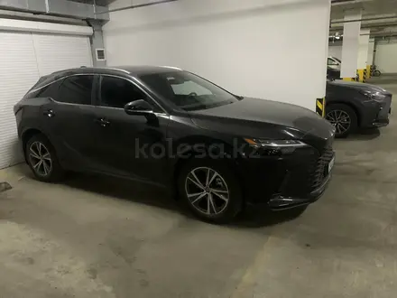 Lexus RX 350 2023 года за 31 000 000 тг. в Алматы – фото 8