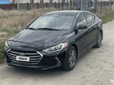 Hyundai Elantra 2018 года за 4 200 000 тг. в Атырау – фото 2