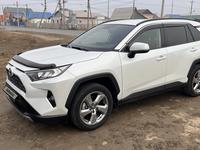 Toyota RAV4 2021 годаүшін18 500 000 тг. в Атырау