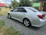 Toyota Camry 2013 года за 6 800 000 тг. в Уральск – фото 2