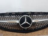 Mercedes-benz.W212 рестайл Центральная решётка радиатора Diamond. за 120 000 тг. в Алматы