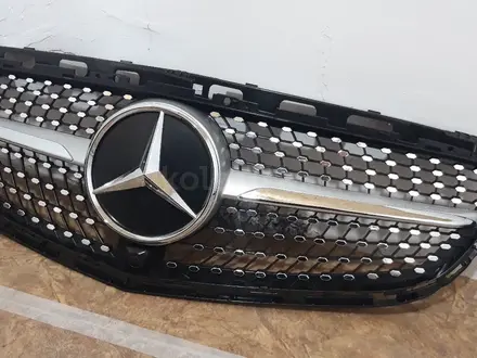 Mercedes-benz.W212 рестайл Центральная решётка радиатора Diamond. за 120 000 тг. в Алматы – фото 3