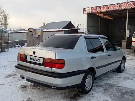 Volkswagen Vento 1993 года за 1 100 000 тг. в Тараз – фото 5