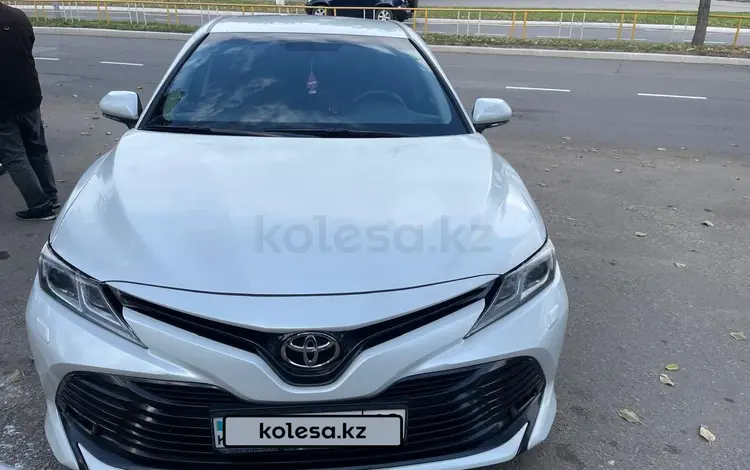 Toyota Camry 2018 года за 13 000 000 тг. в Костанай