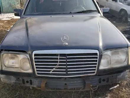 Mercedes-Benz E 230 1990 года за 750 000 тг. в Алматы – фото 2