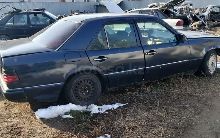 Mercedes-Benz E 230 1990 года за 750 000 тг. в Алматы