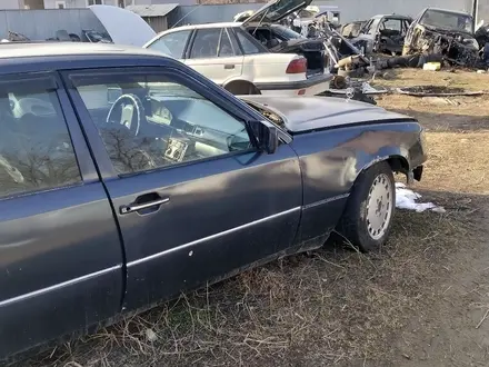 Mercedes-Benz E 230 1990 года за 750 000 тг. в Алматы – фото 5
