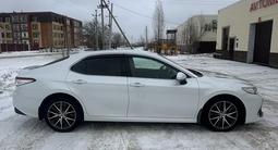 Toyota Camry 2021 годаfor16 000 000 тг. в Уральск – фото 3