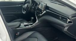 Toyota Camry 2021 годаfor16 000 000 тг. в Уральск – фото 5