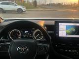Toyota Camry 2021 года за 14 800 000 тг. в Уральск – фото 3