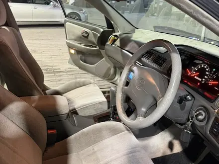 Toyota Mark II Qualis 2000 года за 3 600 000 тг. в Алматы – фото 15