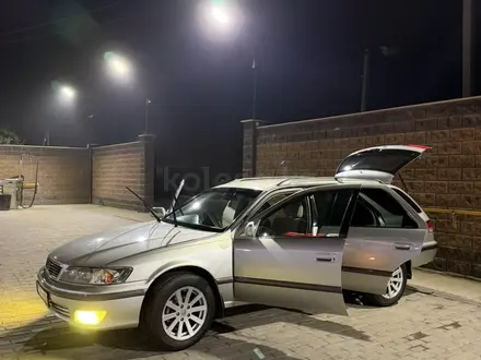 Toyota Mark II Qualis 2000 года за 3 600 000 тг. в Алматы – фото 17