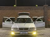 Toyota Mark II Qualis 2000 года за 3 600 000 тг. в Алматы
