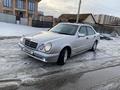 Mercedes-Benz E 200 1997 годаүшін2 600 000 тг. в Кокшетау – фото 2