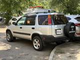 Honda CR-V 1997 года за 3 600 000 тг. в Алматы – фото 2
