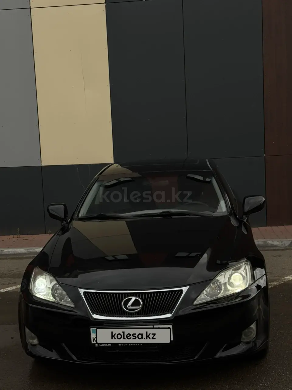 Lexus is-250, 2007