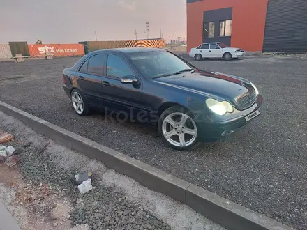 Mercedes-Benz C 180 2002 года за 3 000 000 тг. в Астана