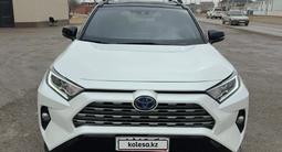 Toyota RAV4 2020 года за 12 500 000 тг. в Жанаозен