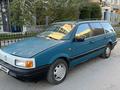 Volkswagen Passat 1993 годаfor1 100 000 тг. в Астана