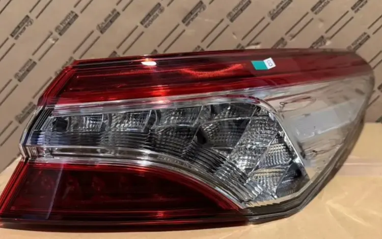 Задний фар Toyota camry 70 за 30 000 тг. в Алматы
