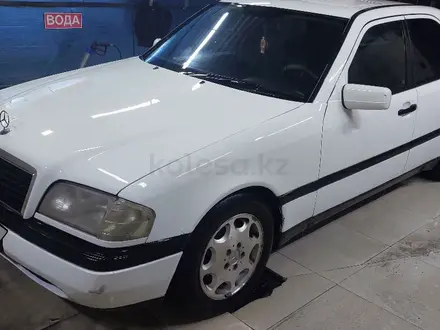 Mercedes-Benz C 180 1994 года за 1 500 000 тг. в Астана – фото 3