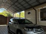 Toyota Highlander 2019 года за 16 300 000 тг. в Тараз