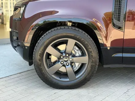 Land Rover Defender X-Dynamic SE 2025 года за 84 097 000 тг. в Алматы – фото 15