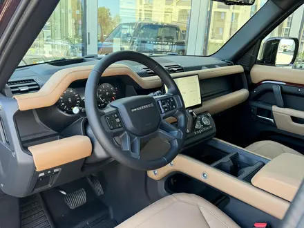 Land Rover Defender X-Dynamic SE 2025 года за 84 097 000 тг. в Алматы – фото 8