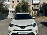 Toyota RAV4 2015 годаүшін10 500 000 тг. в Актобе – фото 3