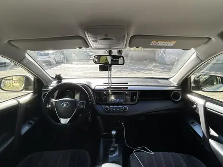 Toyota RAV4 2015 года за 10 500 000 тг. в Актобе – фото 6