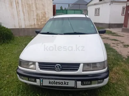 Volkswagen Passat 1995 года за 1 400 000 тг. в Тараз