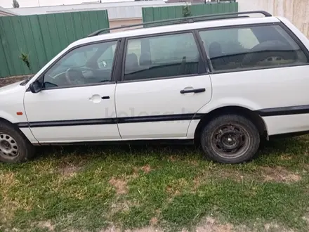 Volkswagen Passat 1995 года за 1 400 000 тг. в Тараз – фото 3
