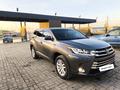 Toyota Highlander 2014 года за 9 600 000 тг. в Атырау – фото 2