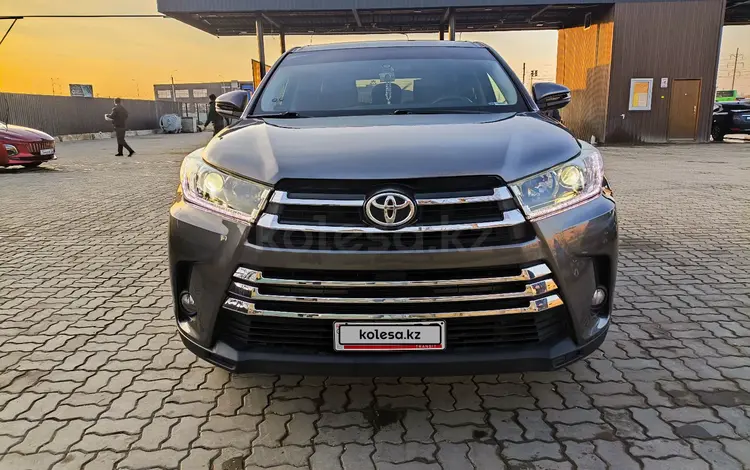 Toyota Highlander 2014 года за 9 600 000 тг. в Атырау