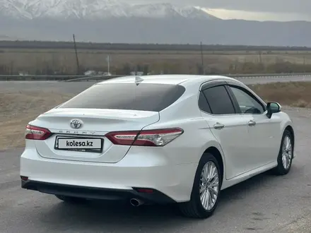 Toyota Camry 2019 года за 17 000 000 тг. в Шымкент – фото 2