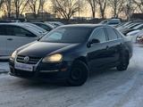 Volkswagen Jetta 2006 годаfor2 600 000 тг. в Актобе – фото 2