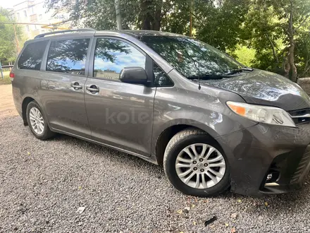 Toyota Sienna 2013 года за 8 300 000 тг. в Атырау