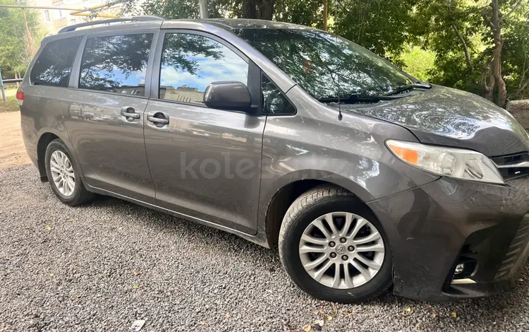 Toyota Sienna 2013 года за 8 300 000 тг. в Атырау