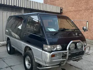 Mitsubishi Delica
