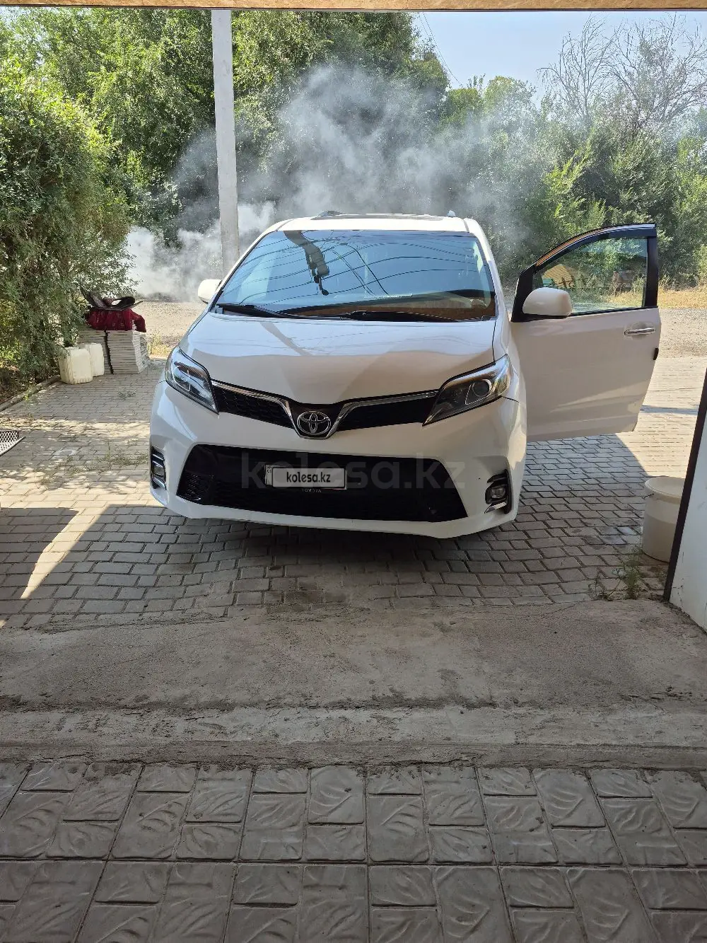 Toyota Sienna, 2016