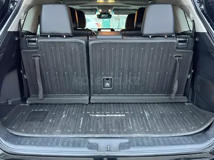 Toyota Highlander 2023 года за 25 000 000 тг. в Атырау – фото 14