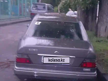 Mercedes-Benz E 260 1991 года за 1 500 000 тг. в Алматы – фото 8